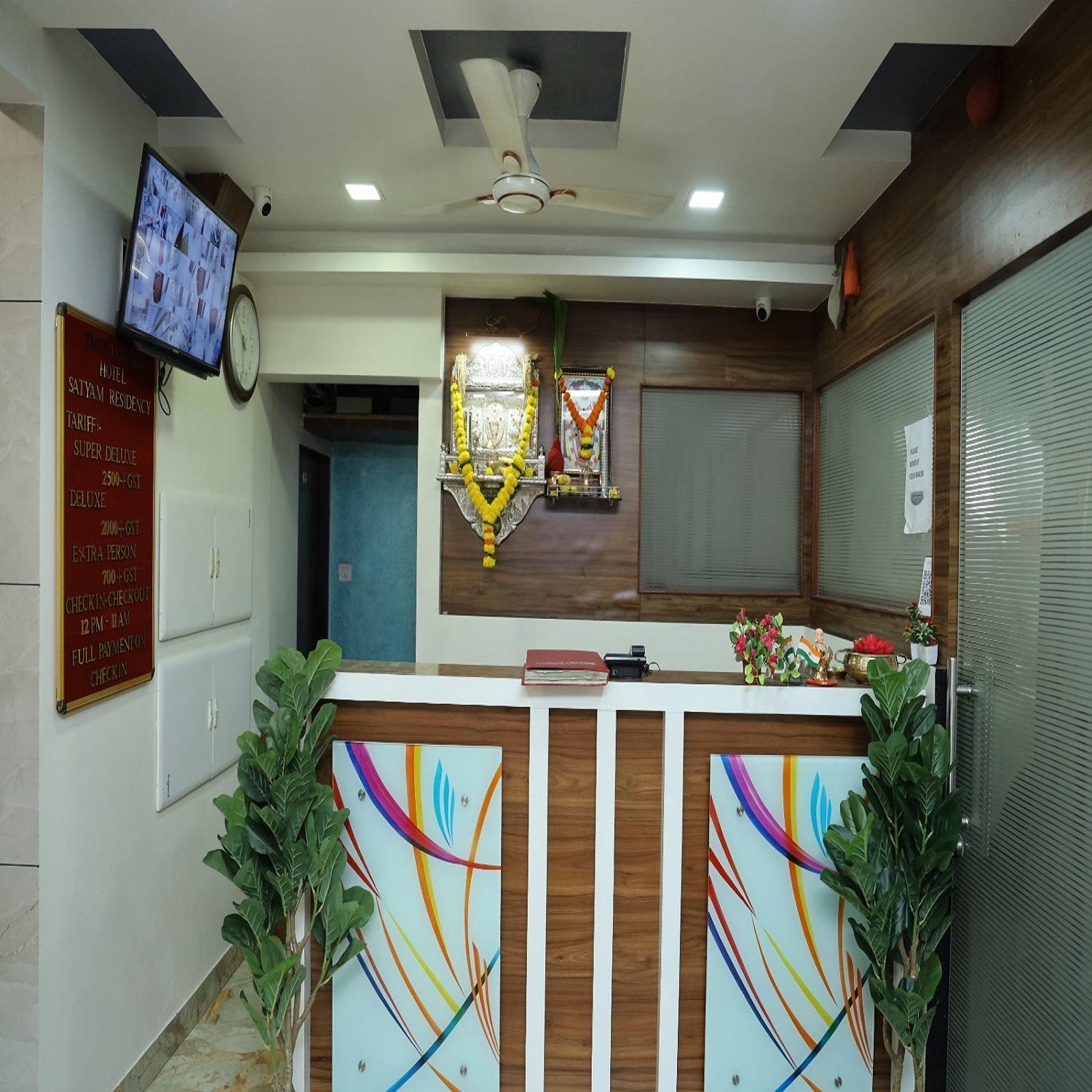 Hotel Satyam Residency Нави Мумбаи Экстерьер фото