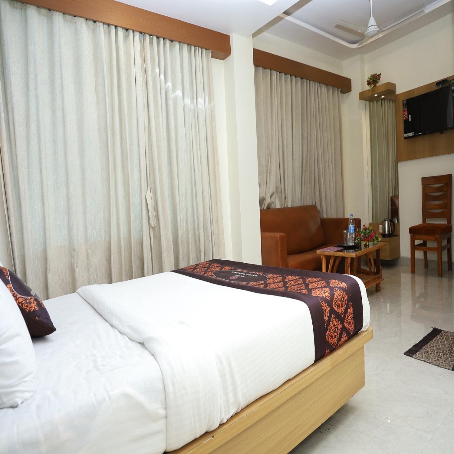 Hotel Satyam Residency Нави Мумбаи Экстерьер фото